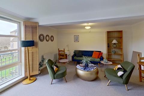 2 bedroom flat to rent, Old Tolbooth Wynd, Edinburgh, EH8