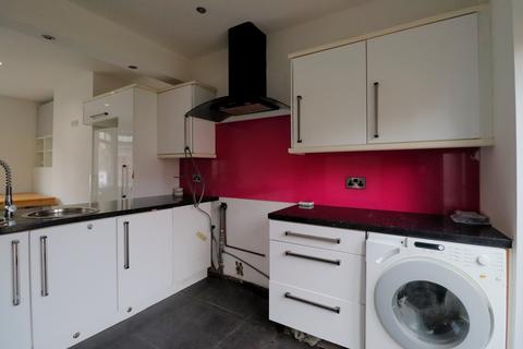 2 bedroom end of terrace house for sale, Barnsley S70