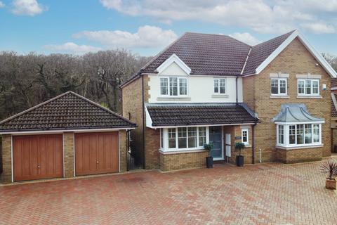 Penrhos Cwm Hyfryd, Thomastown, Porth, CF39 8FA