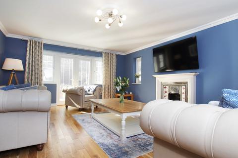 Penrhos Cwm Hyfryd, Thomastown, Porth, CF39 8FA