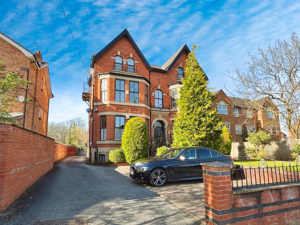 Palatine Road, West Didsbury, Manchester, M20 2 bed flat for sale £