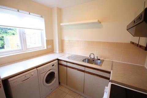 2 bedroom apartment to rent - Hereward Green, Loughton, IG10