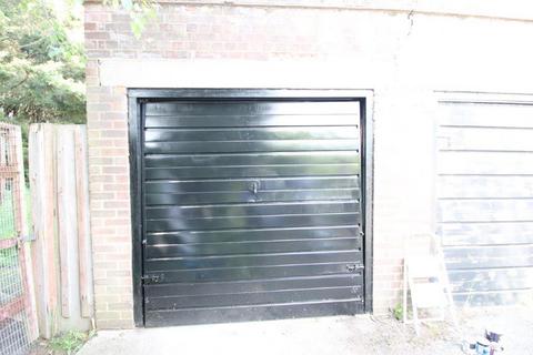 Garage to rent - Ferrymead Avenue, Greenford UB6