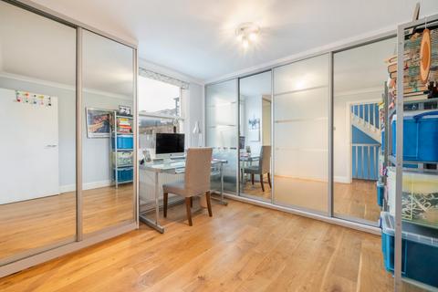 2 bedroom flat for sale, Belsize Lane, Belsize Park, London