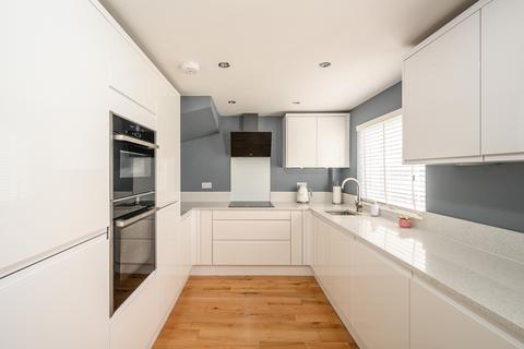 58 Broomhall Drive, Edinburgh, EH12 7QP