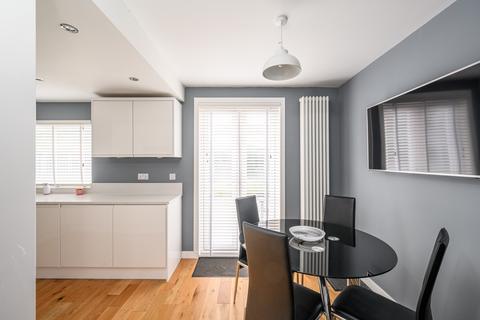 58 Broomhall Drive, Edinburgh, EH12 7QP