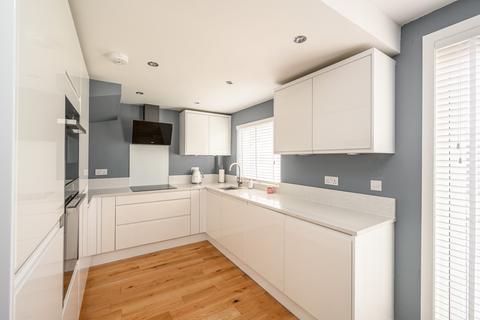58 Broomhall Drive, Edinburgh, EH12 7QP