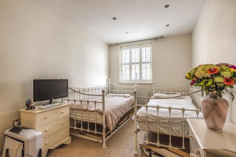 2 bedroom flat for sale, Old London Road, Kingston Upon Thames