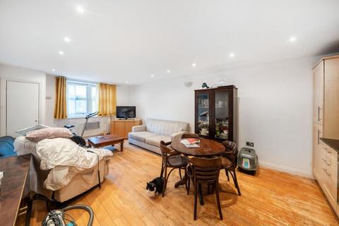2 bedroom flat for sale - Old London Road, Kingston Upon Thames