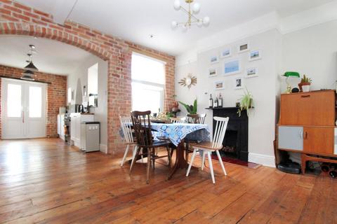 94 Lansdown Road, Old Town, Swindon, SN1 3ND