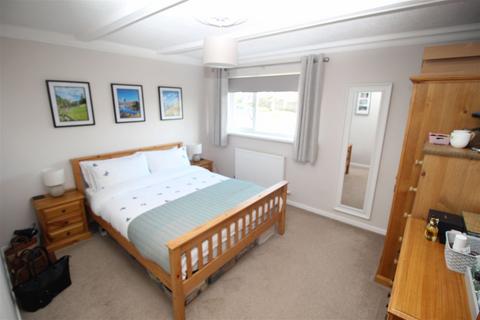 2 bedroom end of terrace house for sale, Prideaux Road, Ivybridge PL21