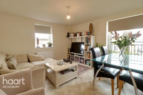 2 bedroom flat to rent, Bellingham Way, Aylesbury