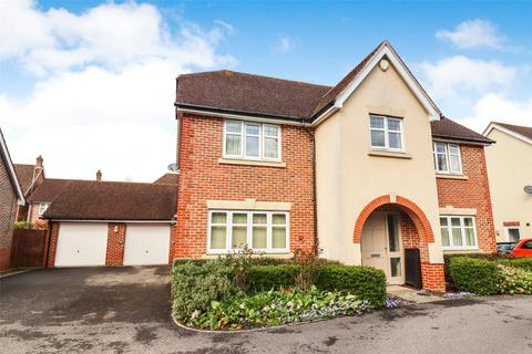 5 bedroom detached house for sale, Turstin Drive, Hampshire GU51