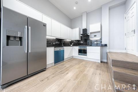 4 bedroom semi-detached house to rent, Mascotte Road, London, SW15