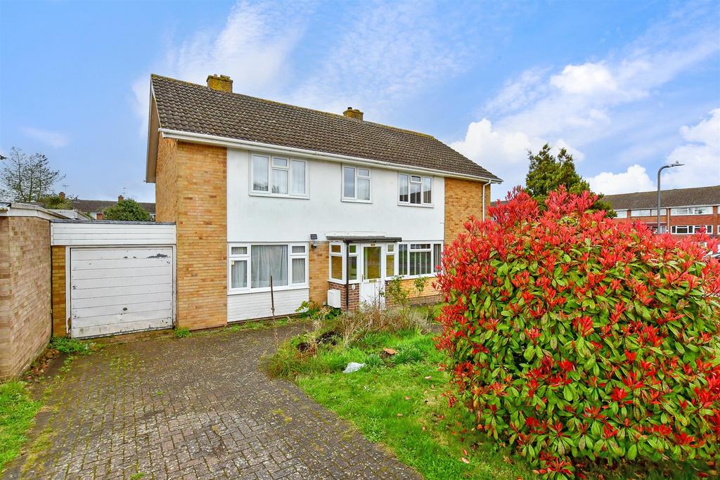 Azalea Drive, Swanley, Kent 3 bed semidetached house for sale £400,000