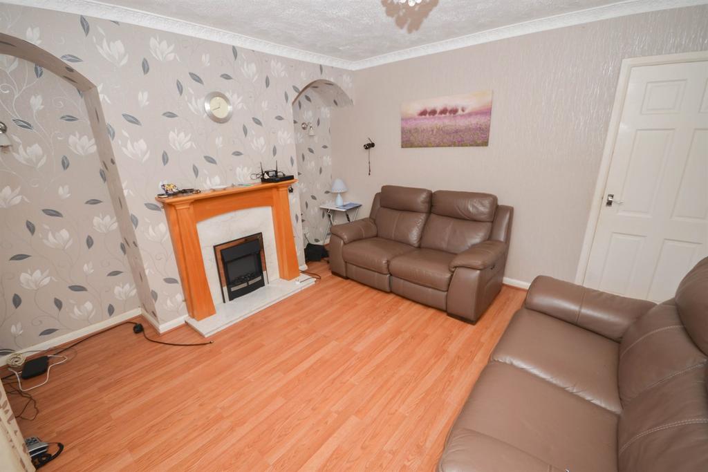 Centenary Avenue, South Shields 3 bed semidetached house for sale £