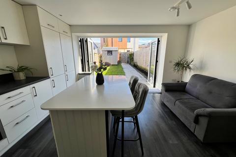 25 Chadwick Place, Ambrosden, Bicester, OX25 2BG