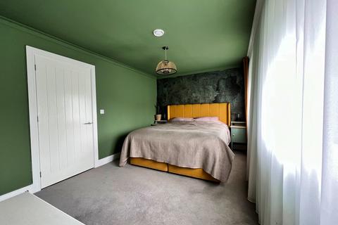 25 Chadwick Place, Ambrosden, Bicester, OX25 2BG
