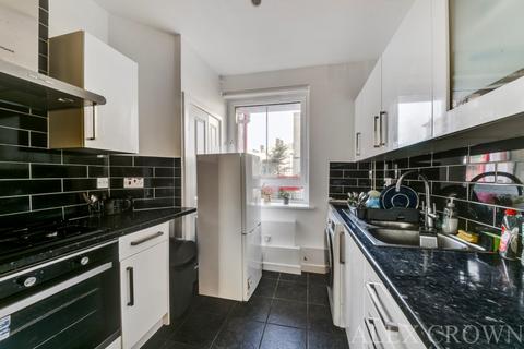 2 bedroom flat for sale - Millpond Estate, West Lane, Bermondsey