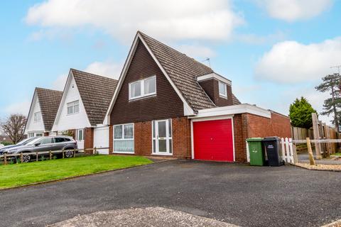 3 bedroom detached house for sale - Pine Close, Fernhill Heath, Worcester, Worcestershire, WR3