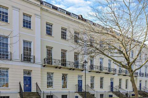 4 bedroom penthouse for sale, The Broad Walk, Imperial Square, Cheltenham, Gloucestershire, GL50
