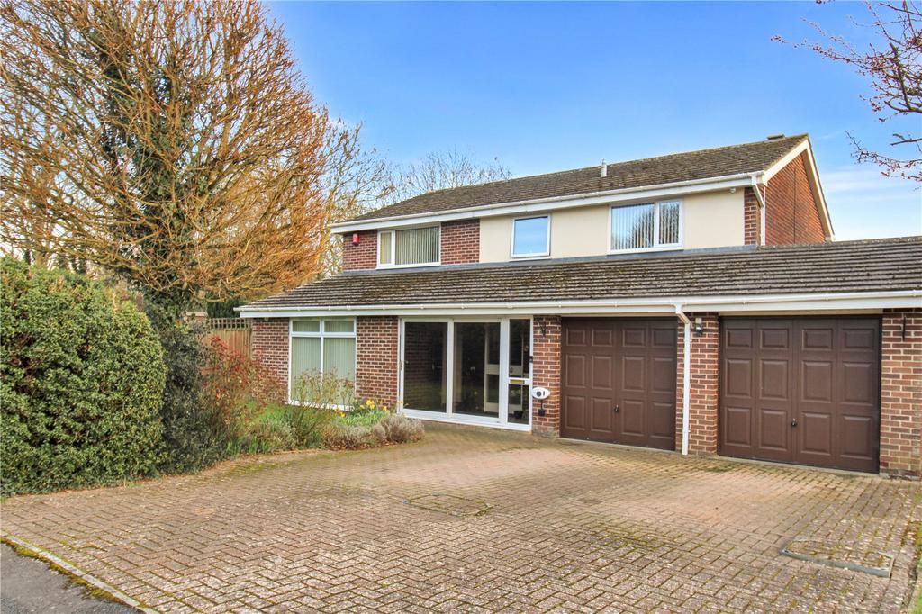 Fairlawn, Liden, Swindon, Wiltshire, SN3 5 bed detached house for sale