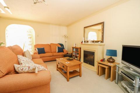 36 Bishops Road, Bedford, MK41 0SL
