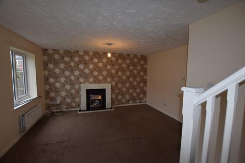 3 bedroom semi-detached house to rent - Edwards Drive, Castlefields, Castlefields, Stafford, ST16