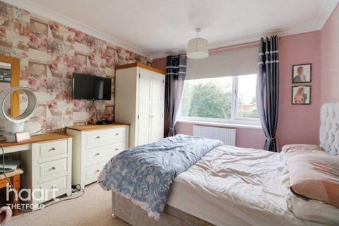 3 bedroom semi-detached house for sale, Churchill Road, Thetford