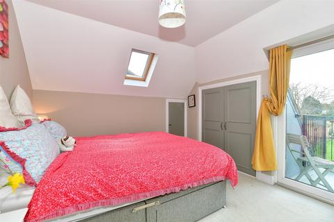 Moldavia, 9 Whitstable Road, Blean, Canterbury, CT2 9EA