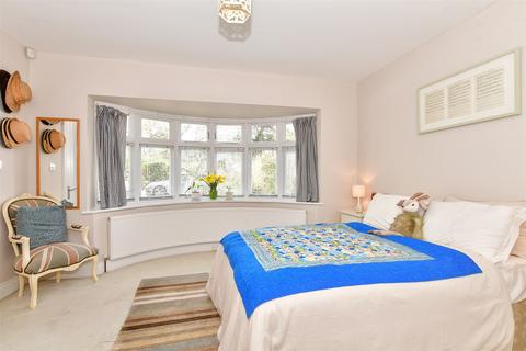 Moldavia, 9 Whitstable Road, Blean, Canterbury, CT2 9EA