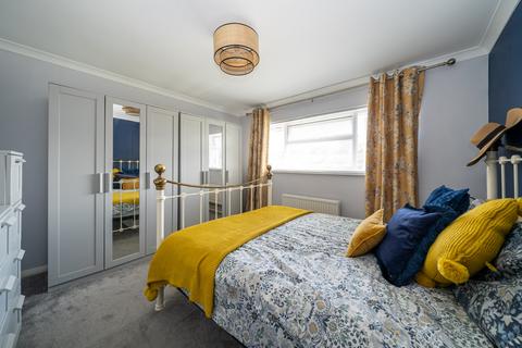 24 Hilldown Road, Hemel Hempstead, HP1 3JD