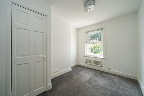 3 Glenview Gardens, Hemel Hempstead, HP1 1TF