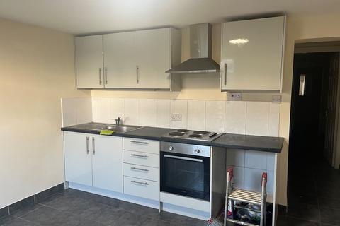 1 bedroom flat to rent, London Road