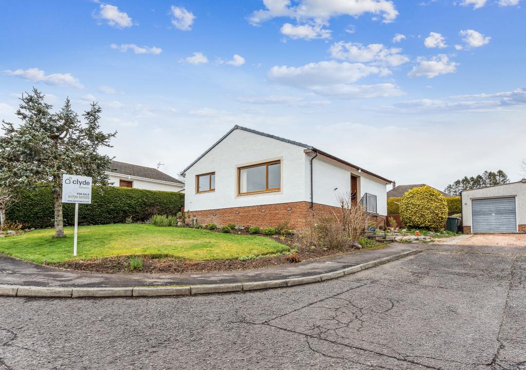 College Drive, Methven, Perthshire, PH1 3QA 3 bed detached bungalow for sale £250,000