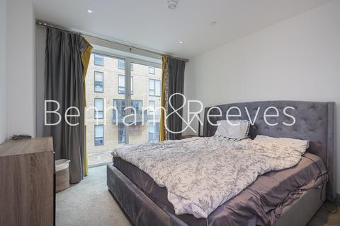 3 bedroom apartment to rent, Long Lane, London SE1
