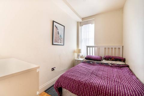2 bedroom flat for sale, Princess Court, Queensway, London, W2