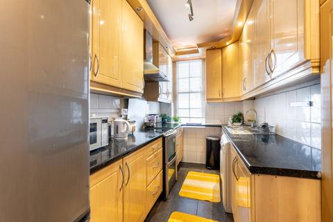 2 bedroom flat for sale, Princess Court, Queensway, London, W2