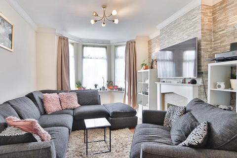 2 bedroom end of terrace house for sale, South Lane, New Malden