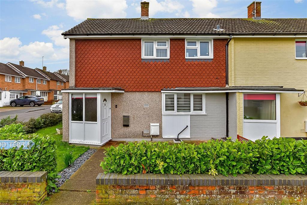 Collingwood Terrace, Basildon, Essex 2 bed end of terrace house for