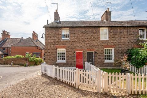 2 bedroom cottage to rent, Crooked Billet, Wimbledon Village, London, SW19