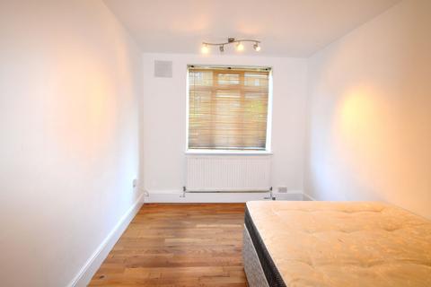 1 bedroom flat for sale, Bowen Drive, London SE21