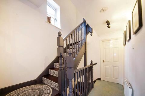 29 Thorneycroft Drive, Enfield, EN3 6UZ