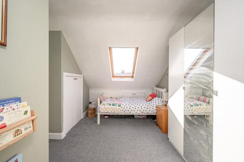35 Corbiehill Crescent, Edinburgh, EH4 5BE