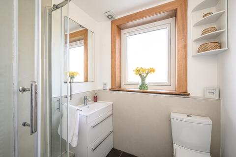35 Corbiehill Crescent, Edinburgh, EH4 5BE