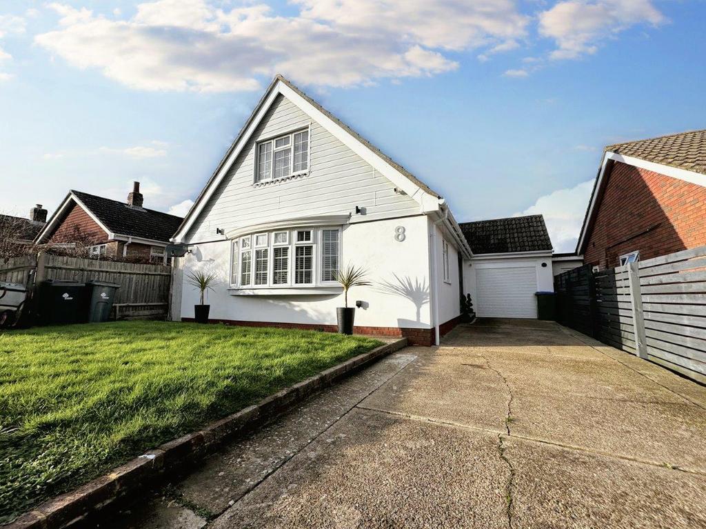 Greenhill Way, Peacehaven BN10 4 bed detached house for sale £599,950