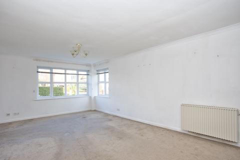 2 bedroom apartment for sale, Cornwall Gardens, Cliftonville, CT9