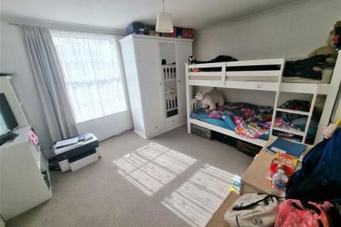 1 bedroom maisonette for sale, Staines Road, ., Feltham, London, TW14 9HD