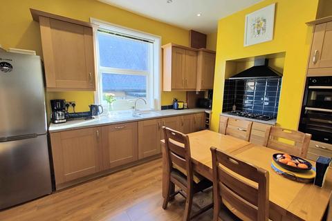 3 bedroom terraced house for sale - Well Close Street, Brighouse HD6
