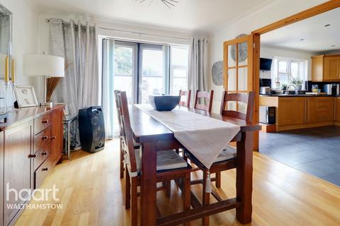 219 Boundary Road, London, E17 8NG